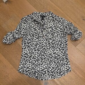 White House Black Market Black and White 3/4 Sleeve Button Down Shirt